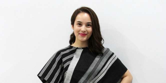 Aksi Tak Terduga Chelsea Islan Gesek Biola di `AAC 2`