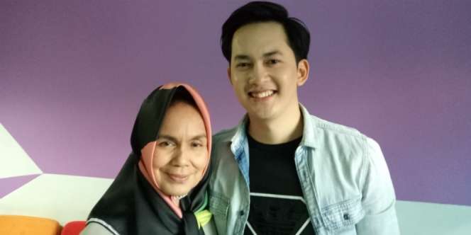 Setelah Operasi Tumor Ganas, Begini Kondisi Ibunda Kiki Farrel