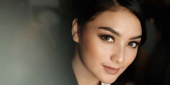 Citra Kirana dengan Riasan Pengantin, Bikin Pangling!