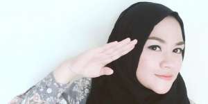 Cantiknya Mantan Istri Daus Mini Saat Berhijab