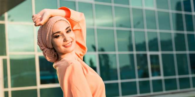 4 Cara Mudah Cegah Deodoran Tinggalkan Noda Kuning pada Baju