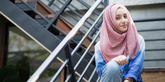 4 Tips Memilih Jeans untuk Hijabers Sesuai Bentuk Tubuh