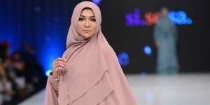 Dulunya Tampil Seksi, 7 Artis Cantik Ini Kini Berhijab