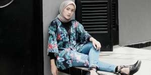 Ashry Rizqky Rabani: Ide Busana Floral Print Anti Norak