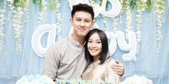 Jevin dan Rinni Wulandari Umumkan Jenis Kelamin Calon Bayinya