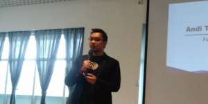 Emak-emak Nggak Melek Fintech? Kamu Salah, Ini Buktinya!