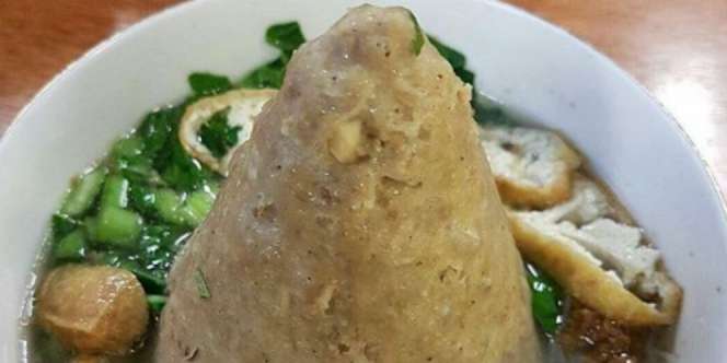 Setelah Bakso Kuburan Mantan, Kini Bakso Tumpeng yang Booming