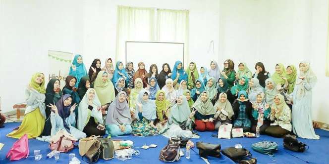 Hijabee Surabaya: 'Bolehkah Ku Sebut Namamu dalam Doa?'