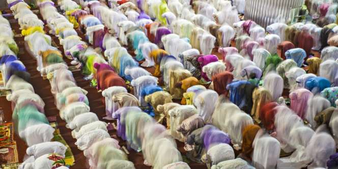 Bolehkah Perempuan Ikut Sholat Jumat?