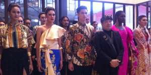 Mewahnya Koleksi Terbaru Adji Notonegoro, Paduan Batik & Emas