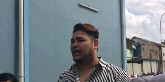 Disebut Mau Melamar Ayu Ting Ting, Ini Kata Ivan Gunawan