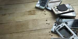 Baterai Dicuri, Negara Batal Pamer Ponsel Buatan Sendiri