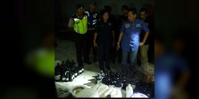 Buron Pembuat Sabu Cair Menyerahkan Diri
