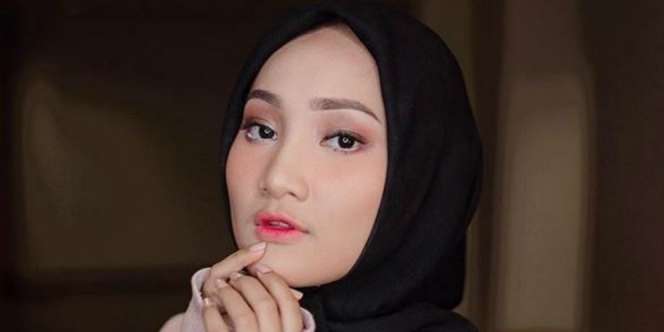 `Korean Makeup Look` Favorit Fatin Shidqia