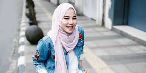 Tips Jalan-jalan Santai ala Arrum Fitri Larasati 