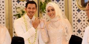 Deretan Pesohor yang Menikah dengan Mahar Sangat Sederhana