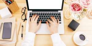 Ayu Anggarini: Ketahui Manfaat 'Ngeblog' buat Perempuan