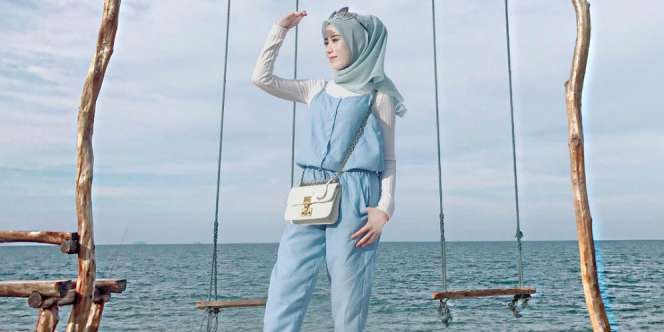 Sha Hasan: Pilihan Jumpsuit Cocok untuk Ke Pantai