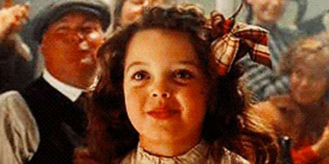 Ingat Gadis Kecil di Film Titanic? Begini Penampilannya Kini
