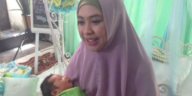 Baru Melahirkan, Oki Setiana Dewi Berencana Tambah Anak Lagi