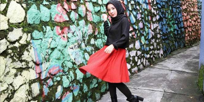  Chikita Devy: Sentuhan Merah yang Berani