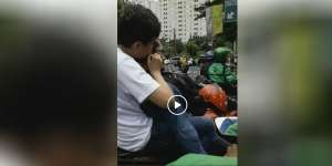 Gara-gara Sebarkan Video Dua Pria Ini, Sri Mulyani Minta Maaf