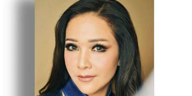 Maia Unggah Foto Liburan Akhir Tahun, Sosok Ini Jadi Sorotan