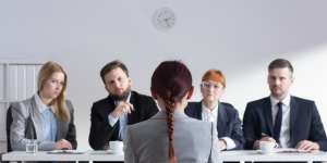 Jangan Pakai 4 Orang Ini Sebagai Pemberi Rekomendasi Kerja