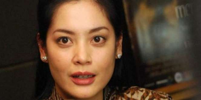 Kesal Agamanya Dipertanyakan, Lulu Tobing Unggah Foto Ini