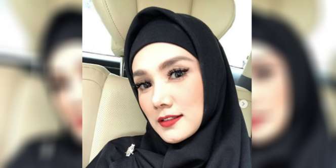 Unggah Foto Berhijab, Mulan Jameela Didoakan Istiqomah