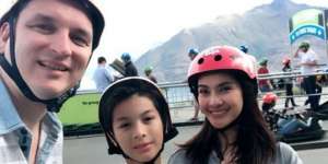 Intip Liburan Keluarga Maudy Koesnaedi, Bikin Pengen!