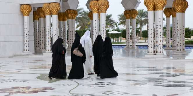 Wanita Haid Dibolehkan Masuk Masjid?