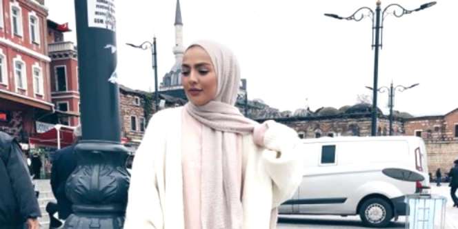 Tips Pakai Jaket Agar Penampilan Hijabers Makin Fancy