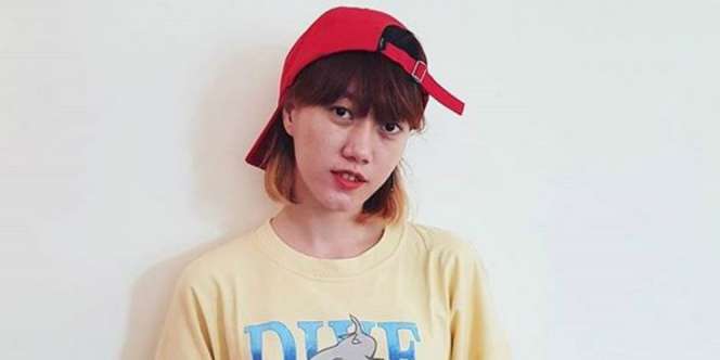 Biar Enggak Bosan, Intip Gaya `Boyish` Youtuber Ria SW