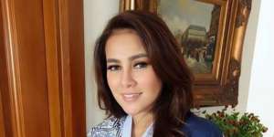 Ikat Pinggang Olla Ramlan, Model Simpel Tapi...