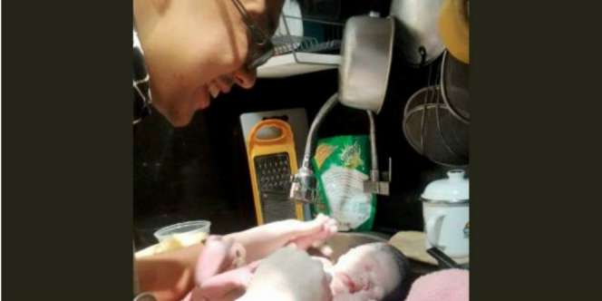 Bersihkan Bayi di Dapur, Simak Kisah Heroik Dokter Gia