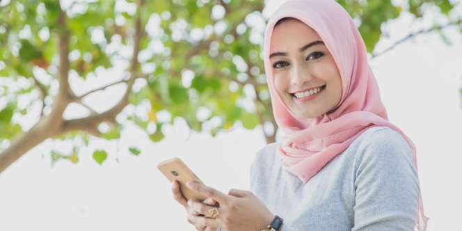 3 Masalah Kecantikan Akibat Ponsel, Ada Flek Hitam