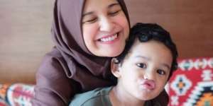 Polah Anak Pertama Shireen Sungkar Bikin Gemas