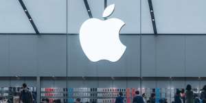 Kala China Tundukan Perusahaan Raksasa Apple
