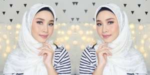 Irna Dewi: Merias dengan Tangan Kiri, Berhasilkah?