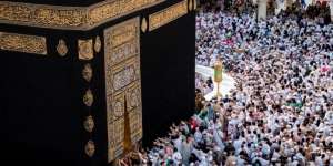 Berkah Sedekah, Sopir Tua Dihadiahi Naik Haji Gratis