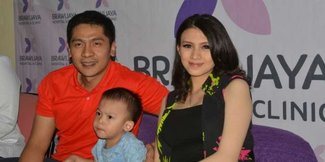 Putra Kedua Donita dan Adi Dirawat di NICU Setelah Persalinan