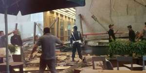 Terdengar Suara Keras Saat Selasar Gedung BEI Runtuh