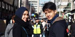 Liburan Ke Jepang, Penampilan Dhini Aminarti Curi Perhatian