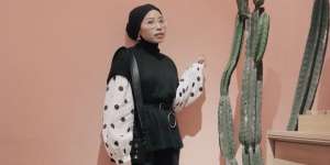 Lady Yulia: Inspirasi Motif Polkadot Biar Makin Modis