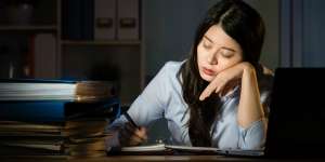 Lembur 6 Jam Sehari, Pegawai Wanita Meninggal