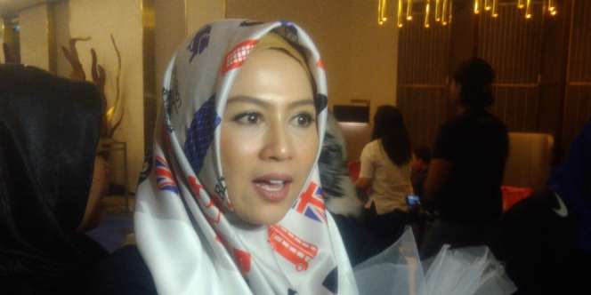 Ungkapan Hati Istri Denny Cagur Saat Ulang Tahun Pernikahan