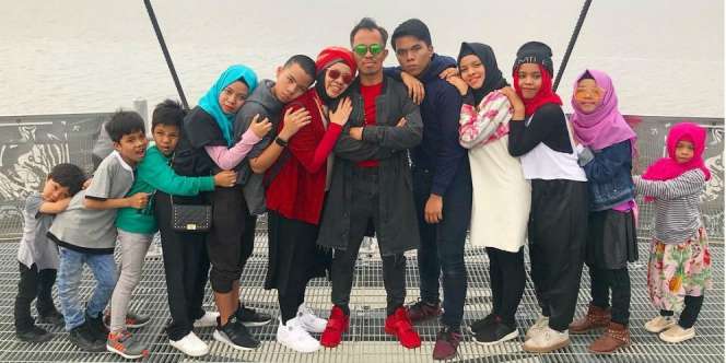Empat Keluarga Hits Super Kompak, Siapa Saja?