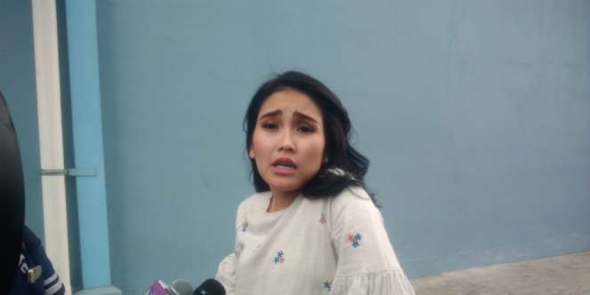 Promo Karaoke Rp1000 Per Jam, Ayu Ting Ting: Urusan Saya