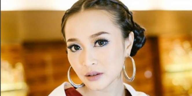 Mengandung, Bobot Rini Wulandari Naik 18 Kg